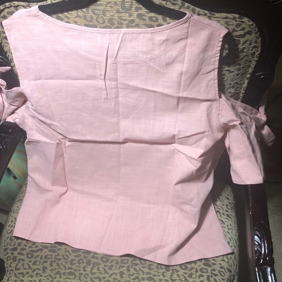 SOLD! Cold Shoulder Top - Picture 3 of 4